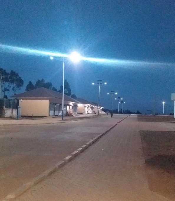锦州市非洲科特迪瓦太阳能路灯工程